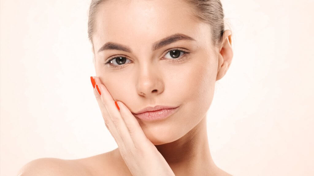 Le visage de la rosacée s'améliorera grâce à la réduction de la consommation d'alcool