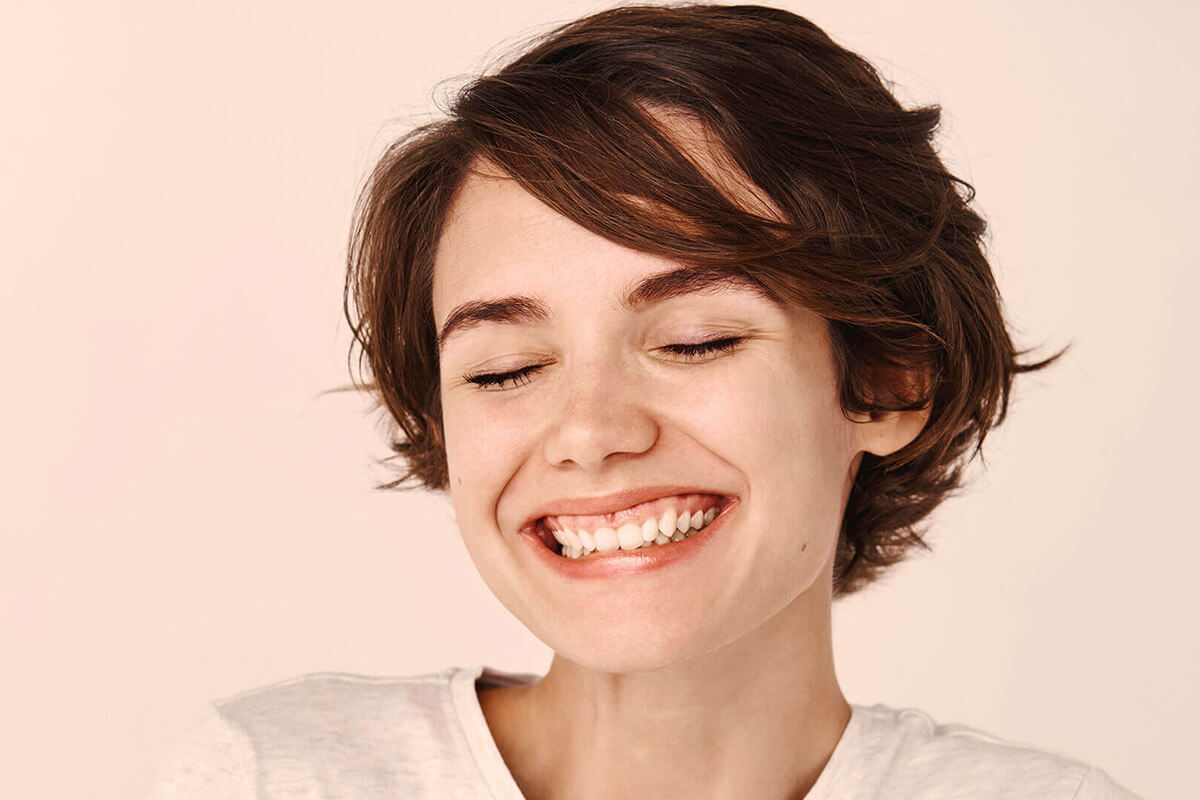 Verminder roodheid in het gezicht: Bacteriofagen voor balans op je huid